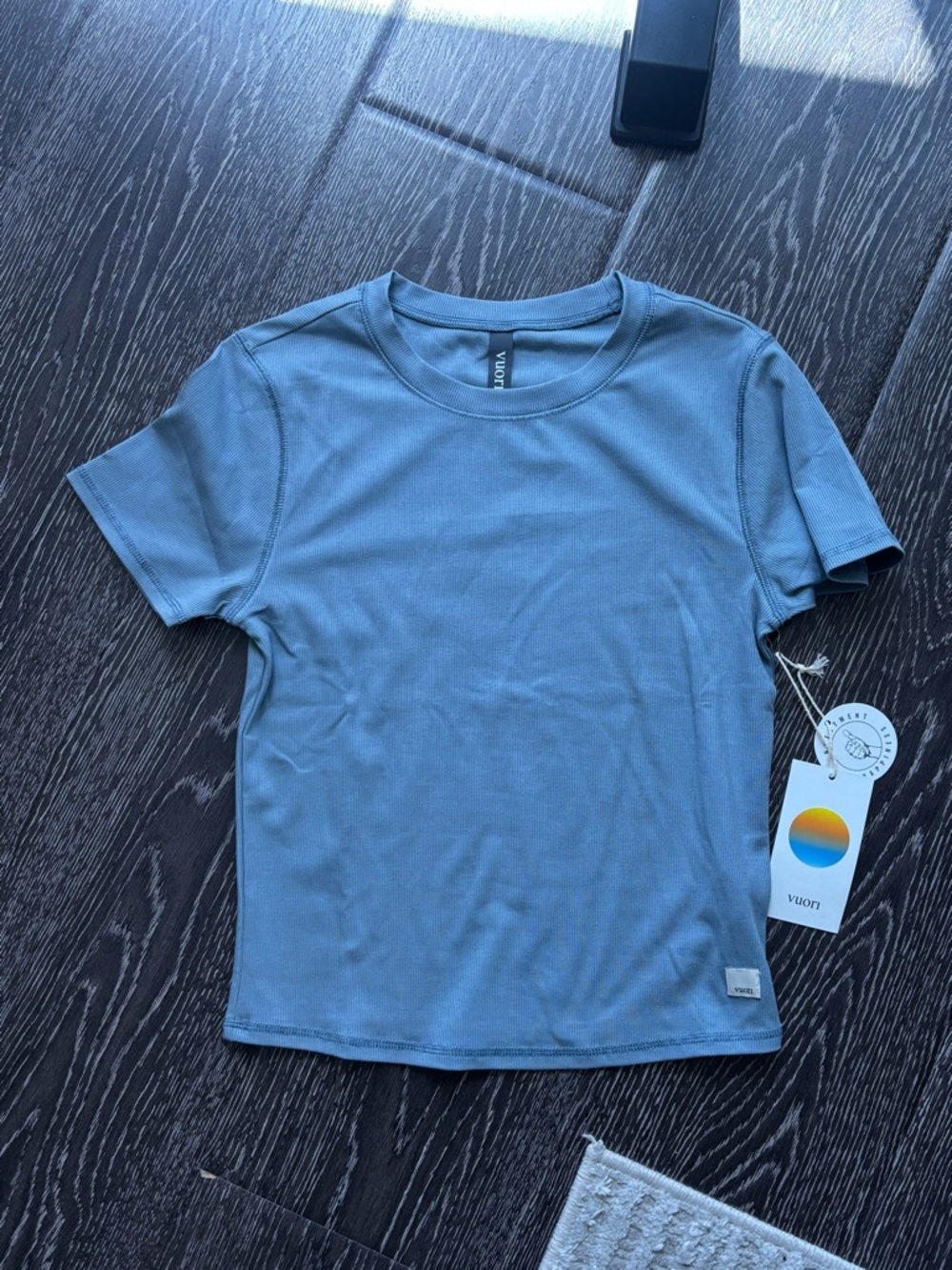 Vuori Pose Fitted Tee in Sea Glass Size Small